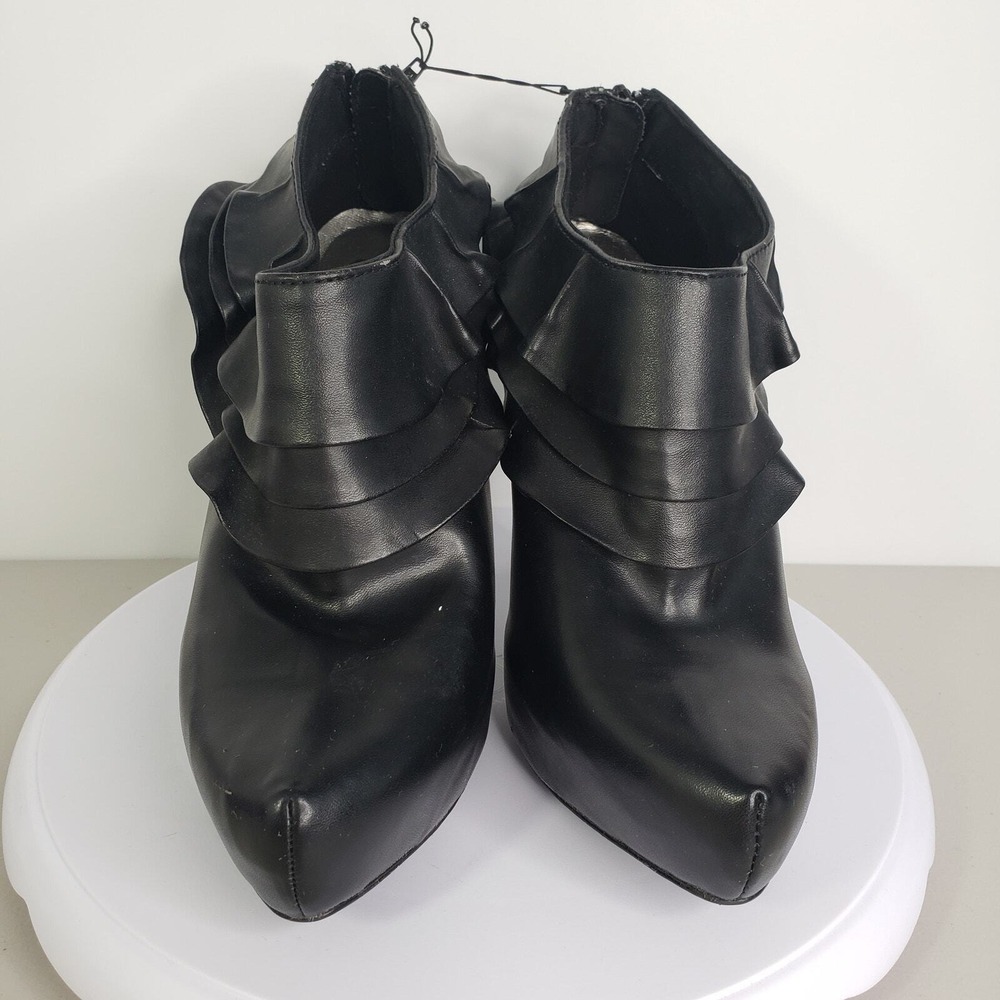 Report Venti Womens Black Faux Leather Ruffle Ankle Booties Heel Size 10 - Picture 3 of 8